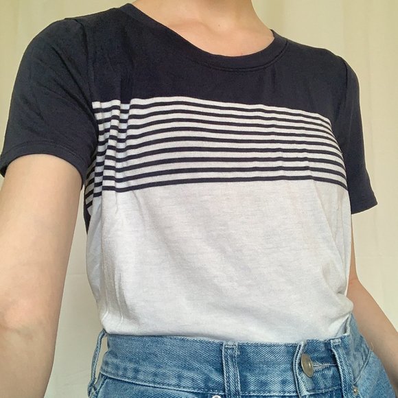 🖤Navy and White Striped Tee🖤 - Picture 1 of 4